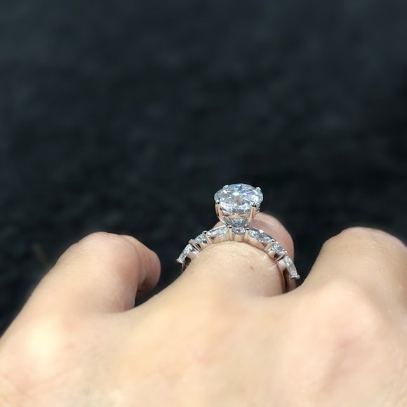 14k moissanite ring set with certificate - Picture 4 of 17